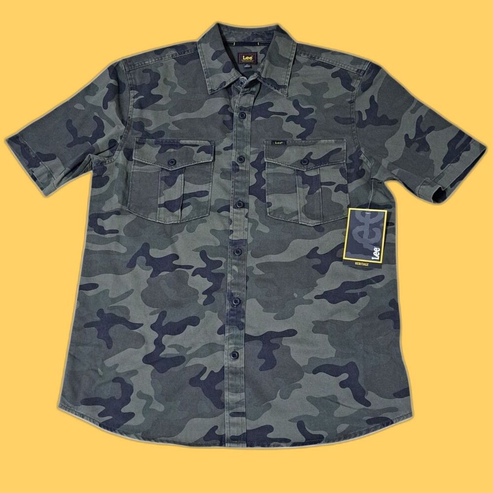 Lee Men's Medium Green Camo Button Down Cotton Canvas Short Sleeve Shirt